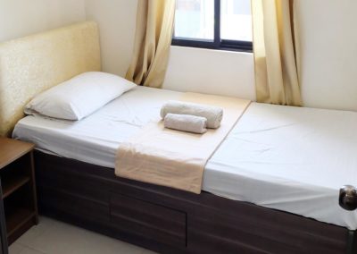 SINGLE ROOM